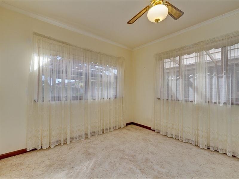 22 Sunlake Place, Tennyson SA 5022