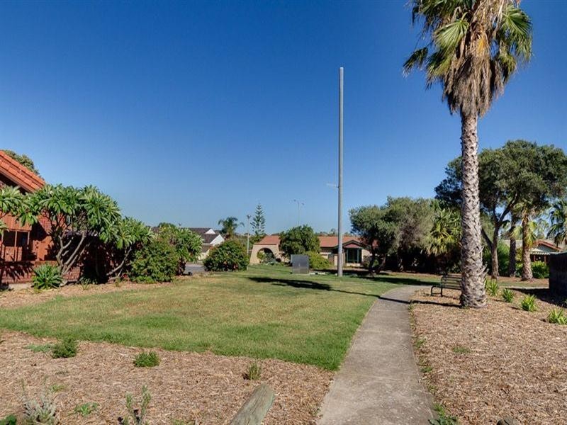 22 Sunlake Place, Tennyson SA 5022