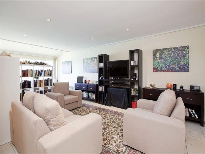 11-80 Military Road, Tennyson SA 5022