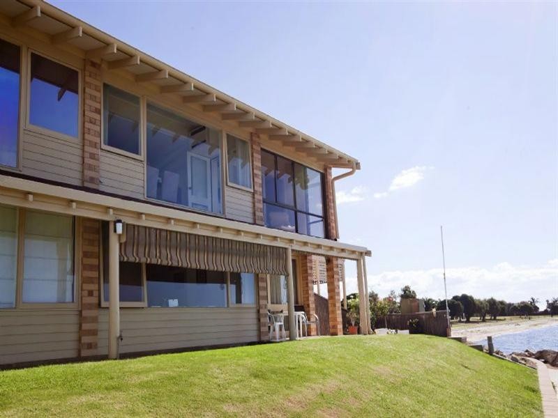 11-80 Military Road, Tennyson SA 5022