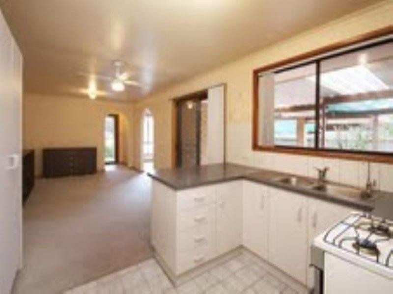 14 Sandler Grove, Aberfoyle Park SA 5159