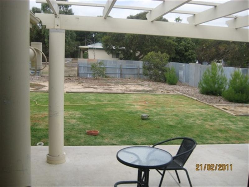 9 Norman Road, Aldinga Beach SA 5173