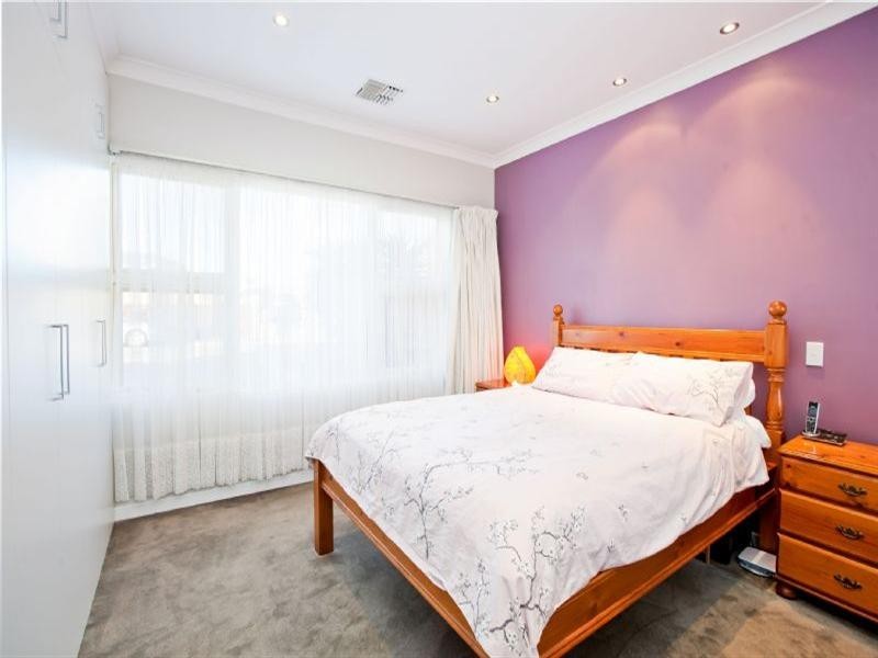 17 Swanwick Street, Henley Beach SA 5022