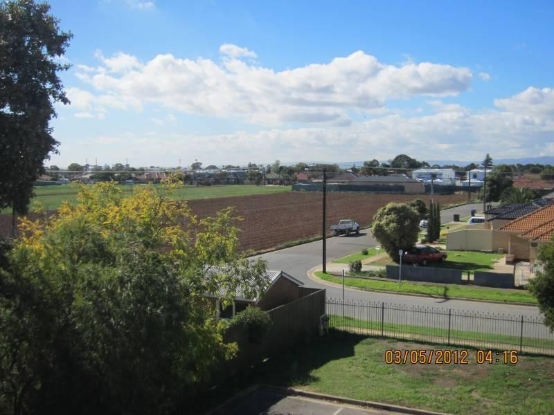 101/3 Noblet Street, Findon SA 5023