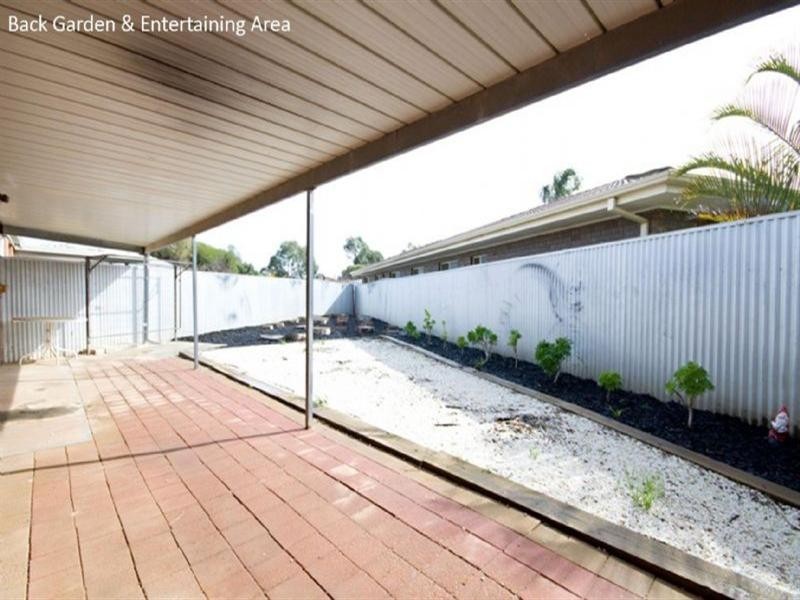 2/1 Wingate Crescent, Parafield Gardens SA 5107