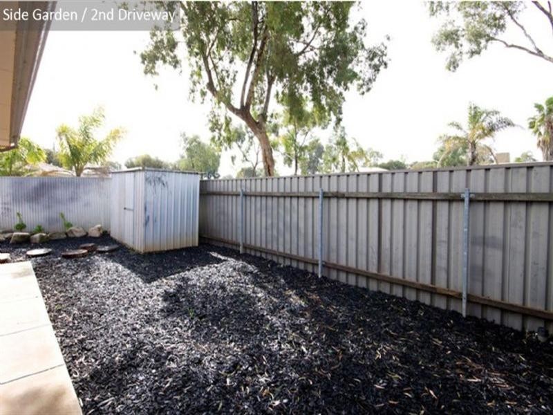 2/1 Wingate Crescent, Parafield Gardens SA 5107
