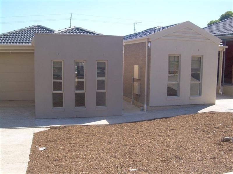 24 Melrose Avenue, Clearview SA 5085