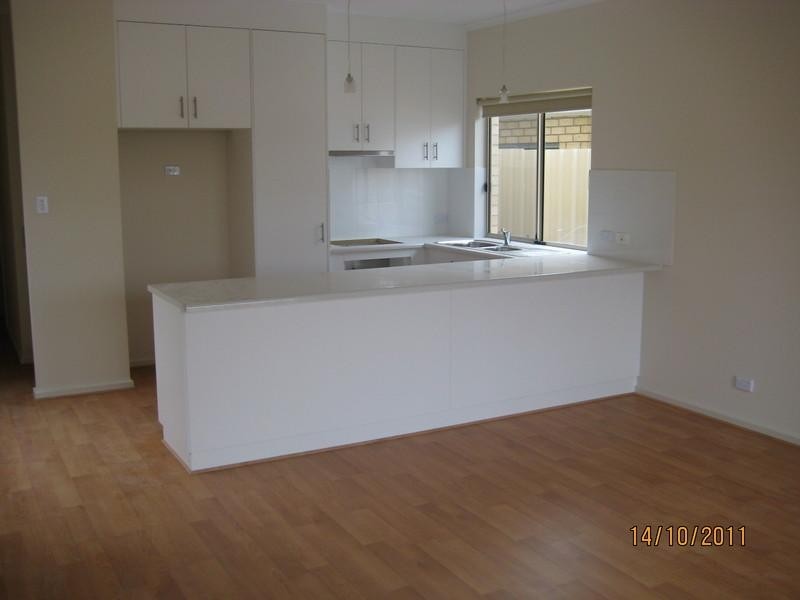 24 Melrose Avenue, Clearview SA 5085