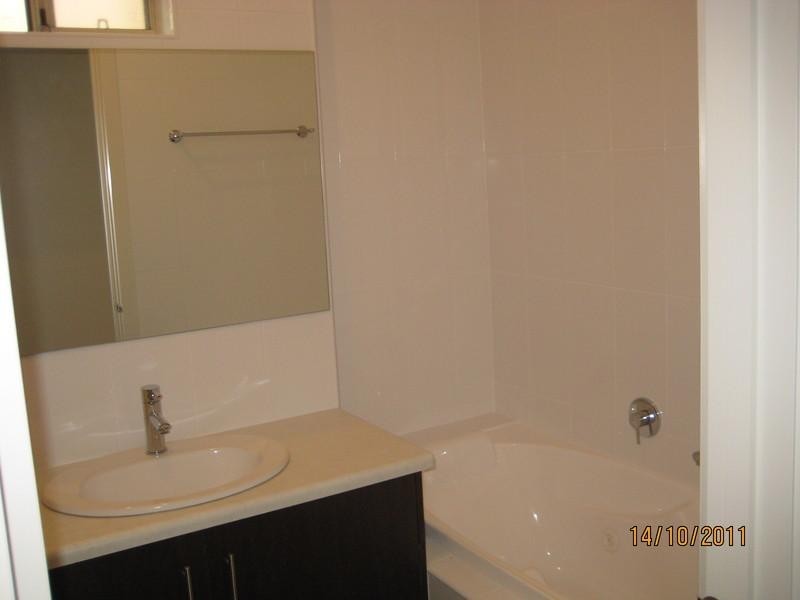 24 Melrose Avenue, Clearview SA 5085