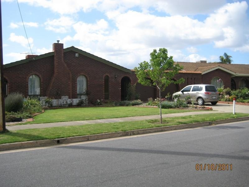 13 Motley Avenue, Fulham Gardens SA 5024