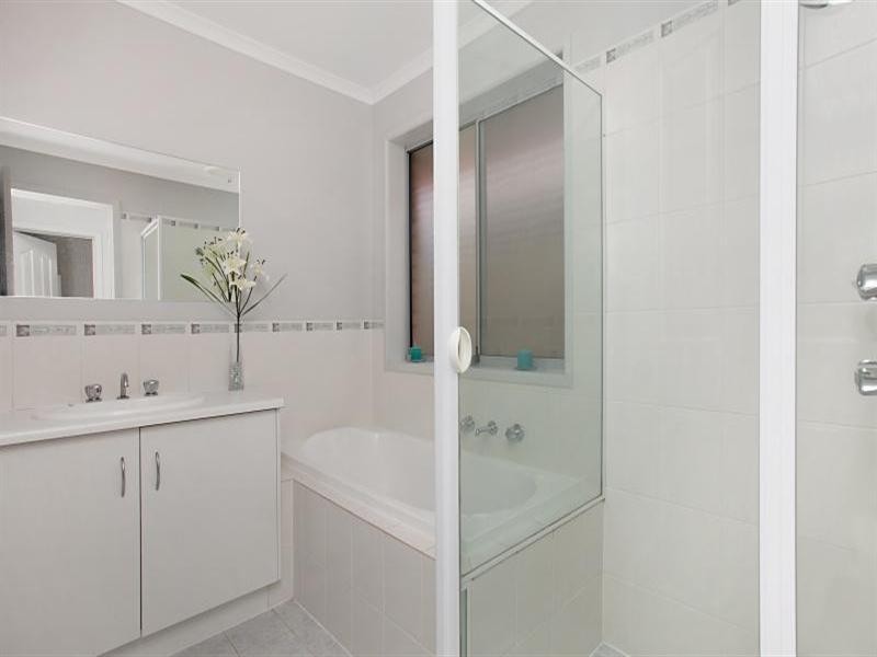 12A Vista Avenue, Valley View SA 5093