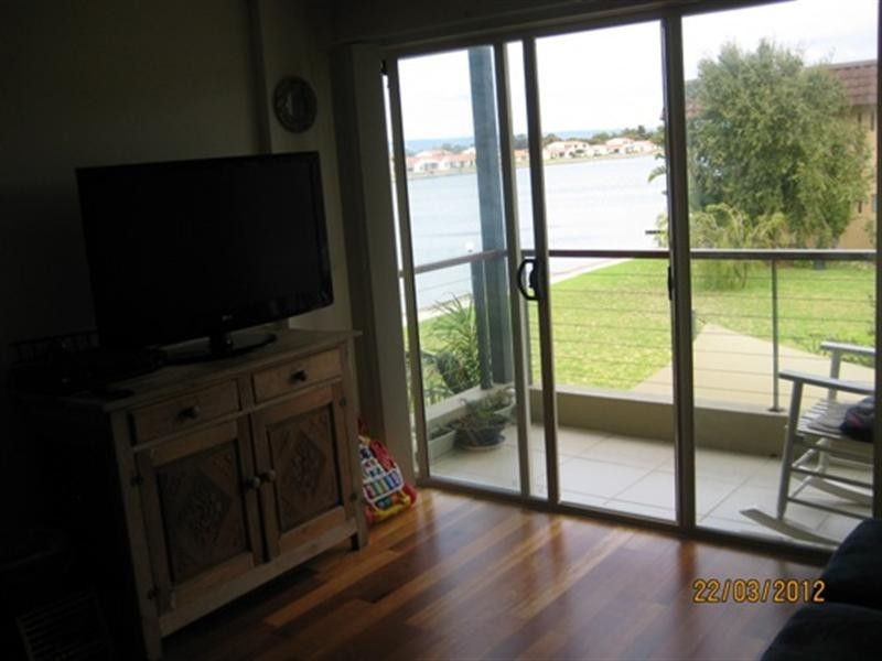 16/74 Military Road, Tennyson SA 5022