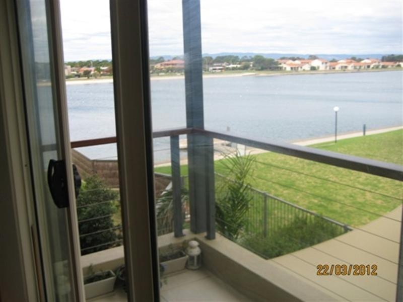 16/74 Military Road, Tennyson SA 5022