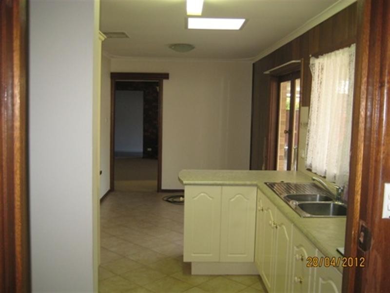 13 Lugarno Avenue, Redwood Park SA 5097