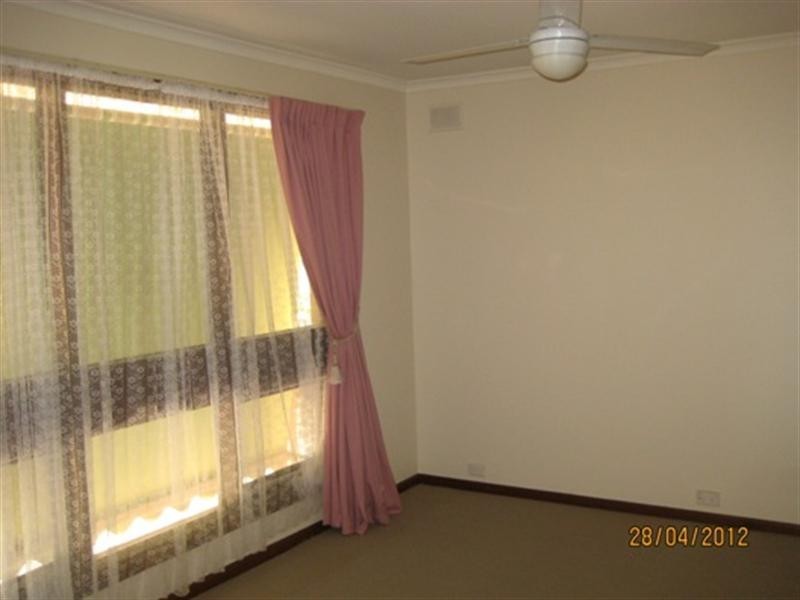 13 Lugarno Avenue, Redwood Park SA 5097