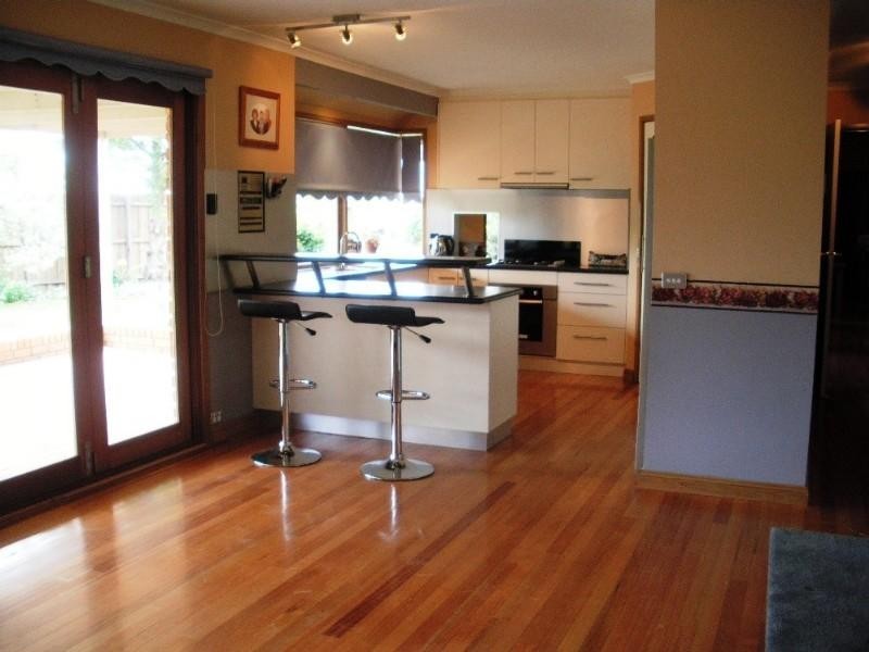 30 Darlington Grove, Sydenham VIC 3037