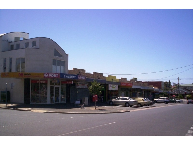 16 Wembley Avenue, Yarraville VIC 3013