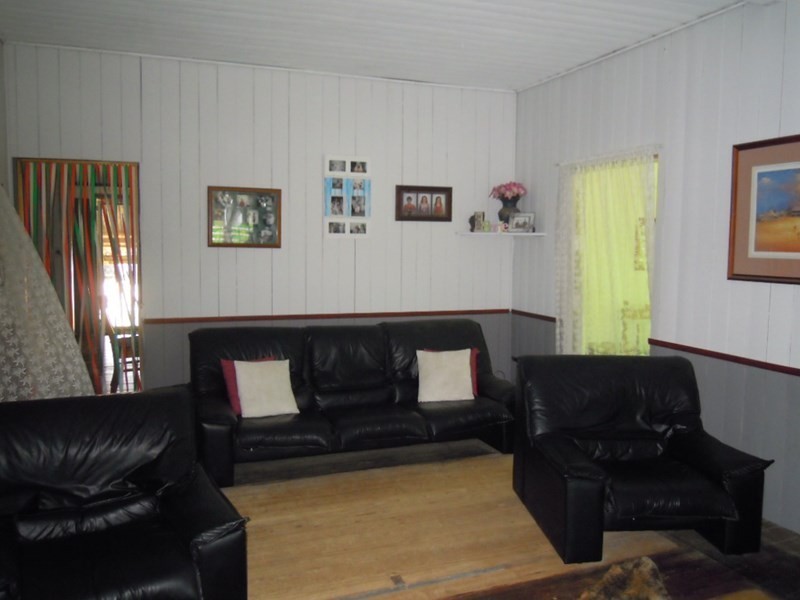 48-50 Crawford Street, Richmond QLD 4822