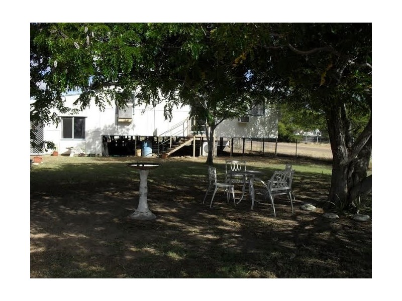 10-12 Queen Street, Hughenden QLD 4821
