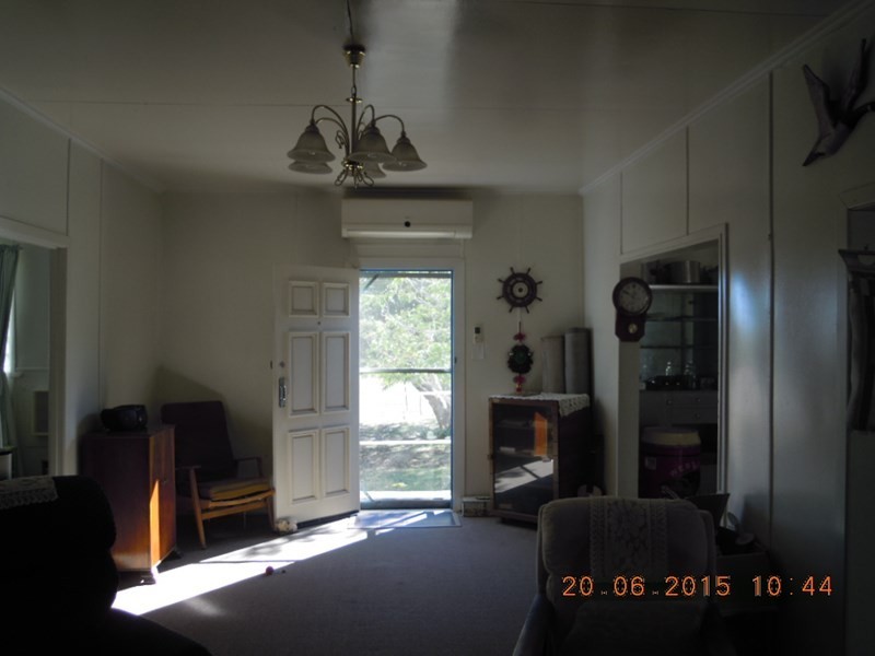 10-12 Queen Street, Hughenden QLD 4821