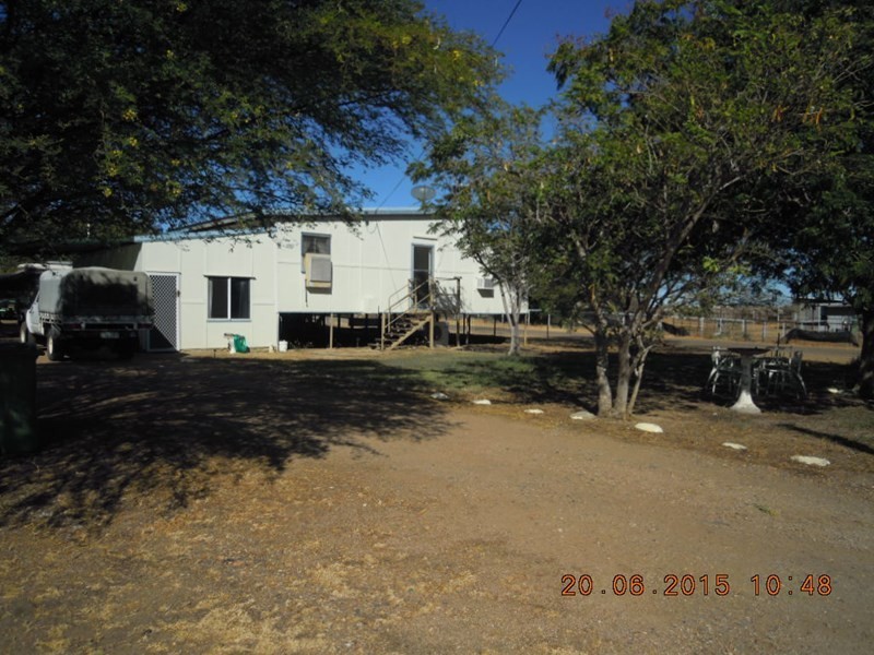 10-12 Queen Street, Hughenden QLD 4821