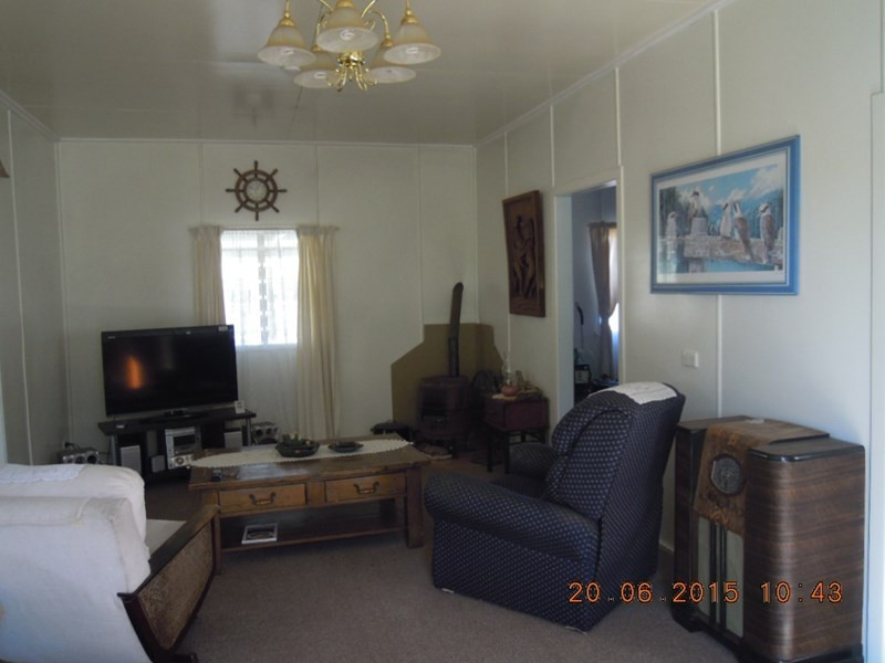 10-12 Queen Street, Hughenden QLD 4821