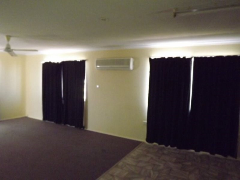 7-9 Beaconsfield Street, Hughenden QLD 4821