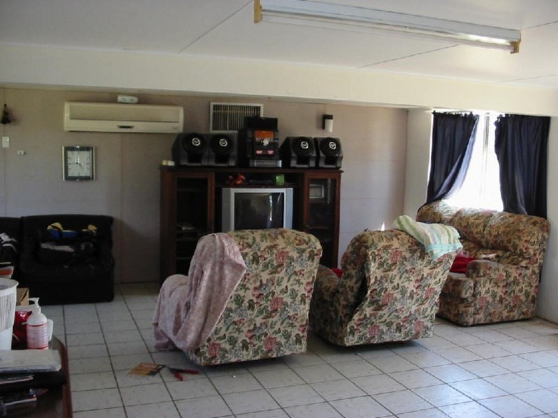 3 HAMMOND, Hughenden QLD 4821