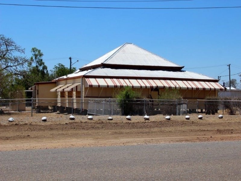 11 McLaren Street, Hughenden QLD 4821