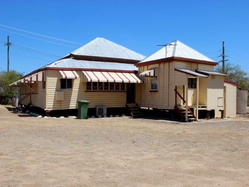 11 McLaren Street, Hughenden QLD 4821