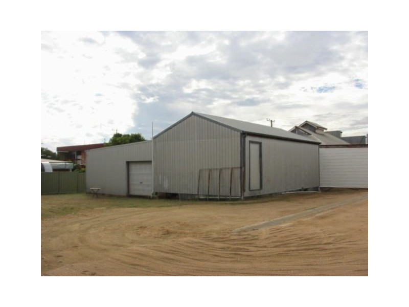 26 Brodie, Hughenden QLD 4821