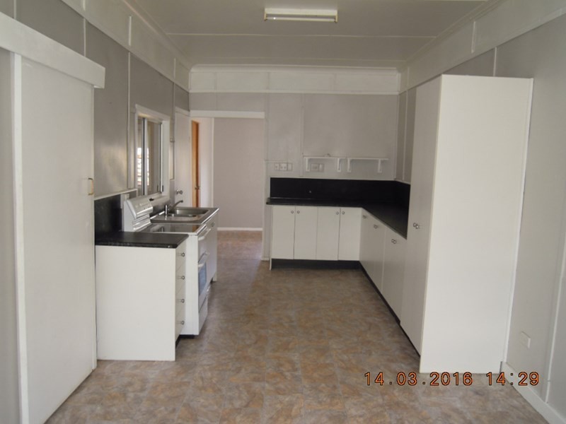 33 Stansfield Street, Hughenden QLD 4821