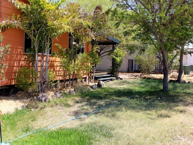 4 Bond Lane, Hughenden QLD 4821