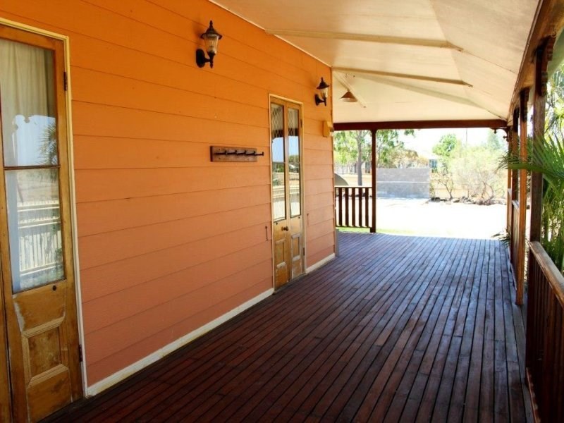 4 Bond Lane, Hughenden QLD 4821