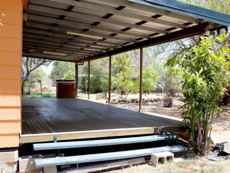 4 Bond Lane, Hughenden QLD 4821