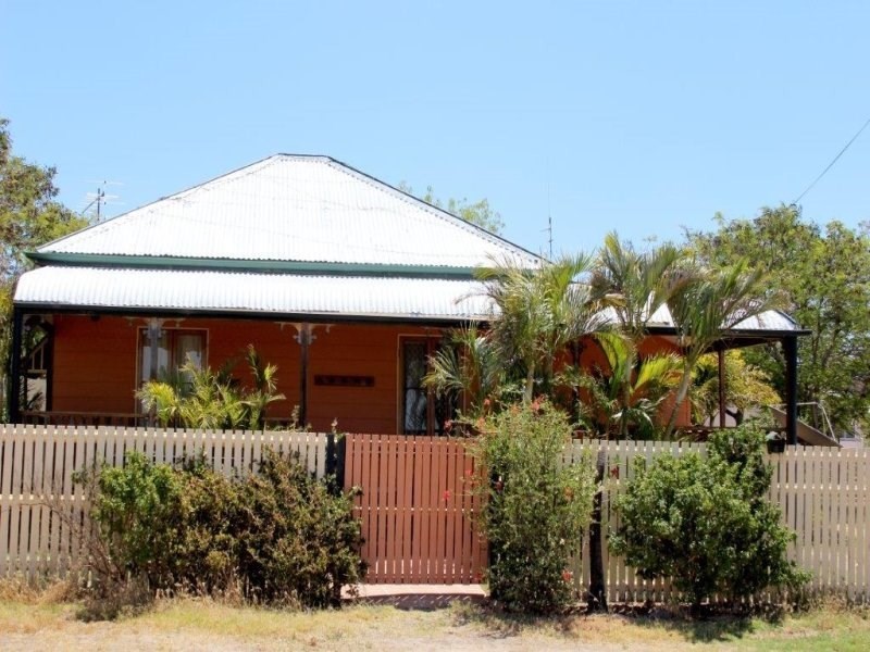 4 Bond Lane, Hughenden QLD 4821