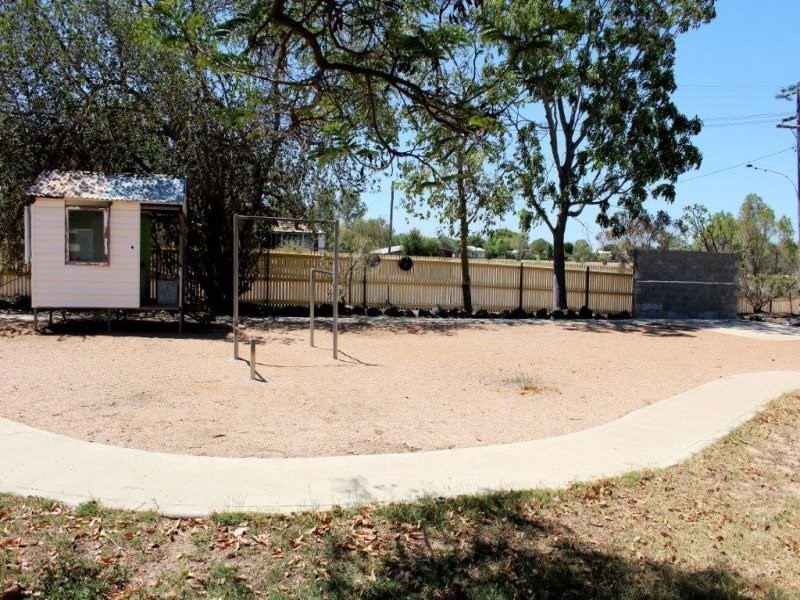 4 Bond Lane, Hughenden QLD 4821