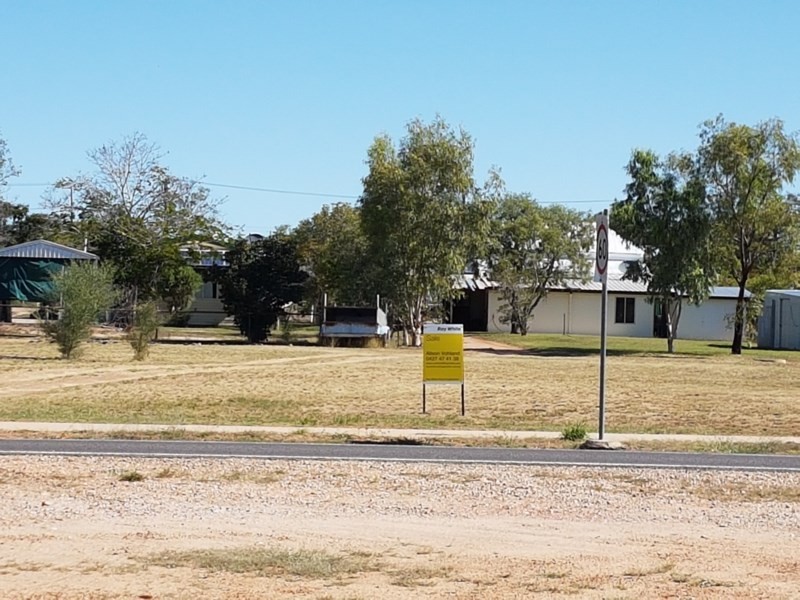 70 Stansfield Street, Hughenden QLD 4821