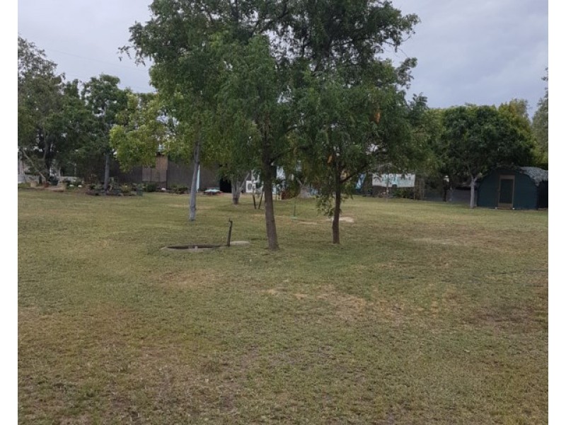 4 Winton Road, Hughenden QLD 4821