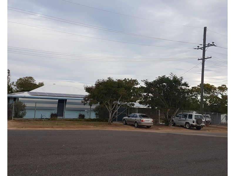 4 Winton Road, Hughenden QLD 4821