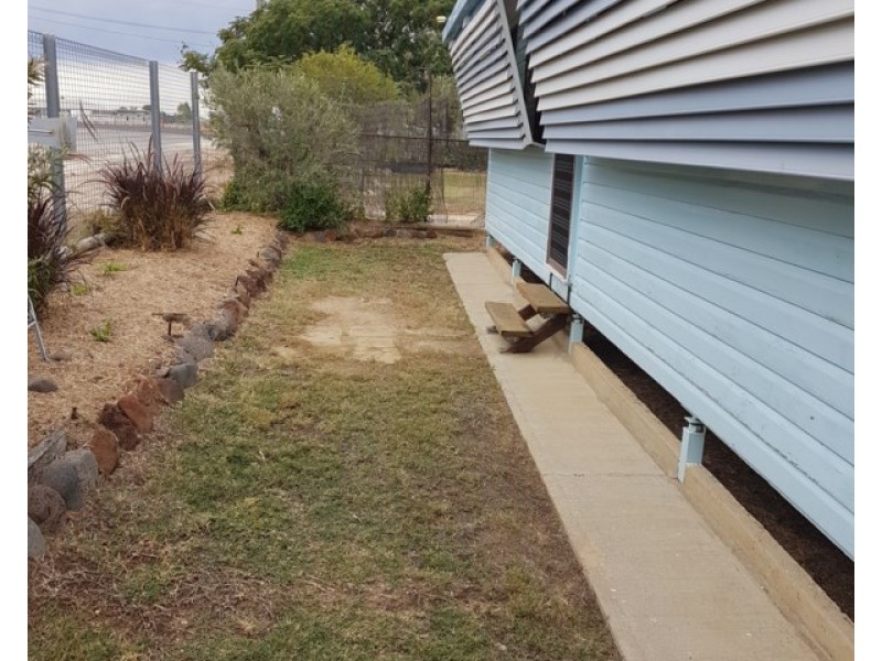 4 Winton Road, Hughenden QLD 4821