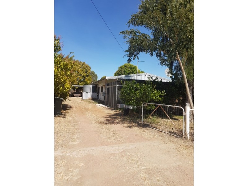 4 Taylor Street, Pentland QLD 4816