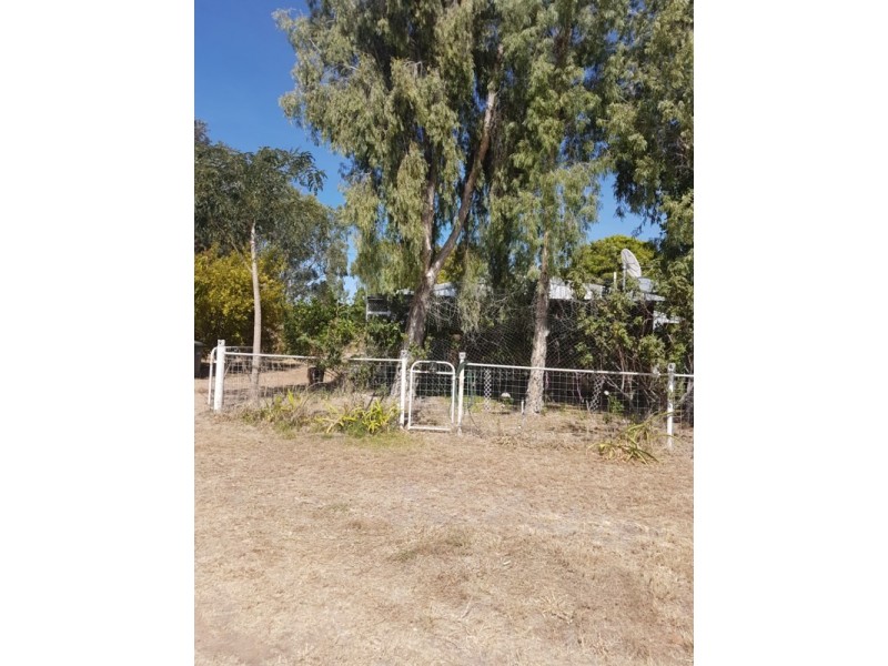 4 Taylor Street, Pentland QLD 4816