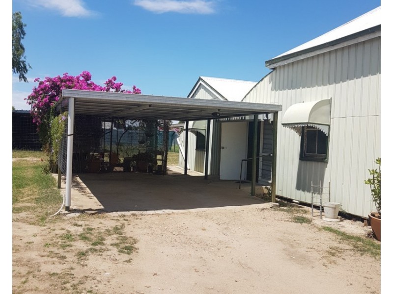 2 Goldring Street, Hughenden QLD 4821