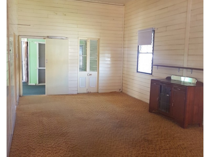 2 Goldring Street, Hughenden QLD 4821