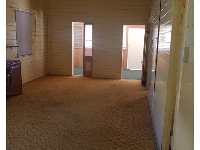 2 Goldring Street, Hughenden QLD 4821