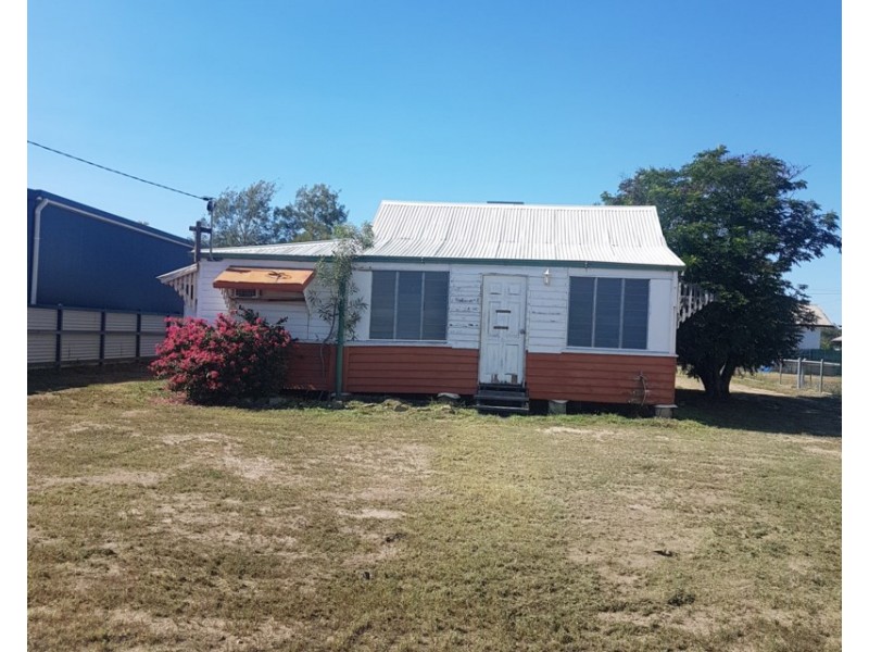 38 Brodie Street, Hughenden QLD 4821