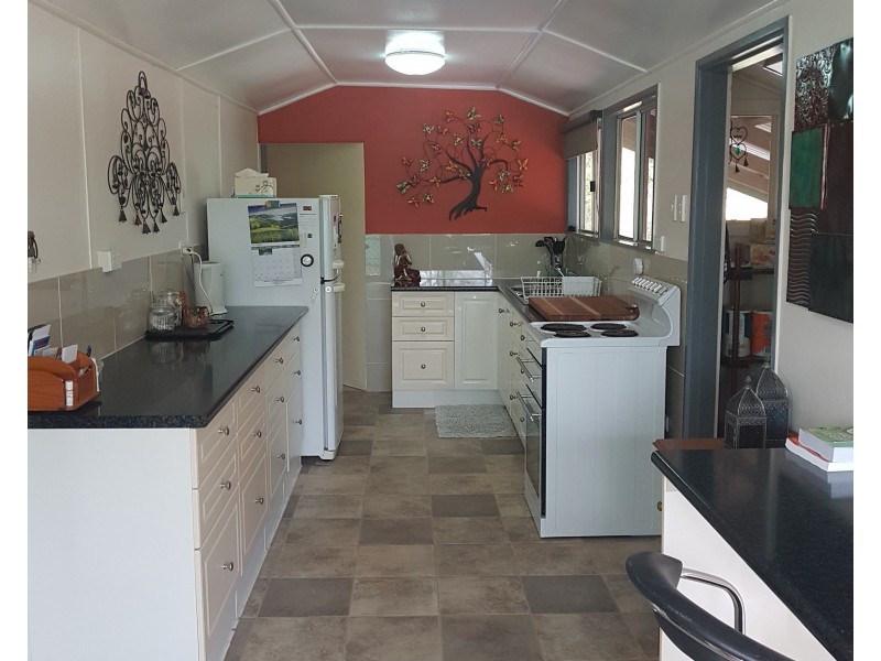 27-29 Beaconsfield Street, Hughenden QLD 4821