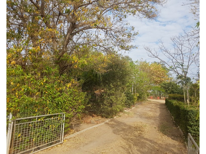 27-29 Beaconsfield Street, Hughenden QLD 4821