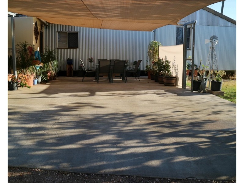 13 Resolution Street, Hughenden QLD 4821